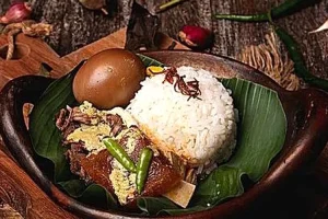 Gudeg Joglo Bu Retno: Rasa Manis yang Tidak Dominan dan Unik di Setiap Suapan