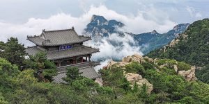 Tren Baru di China: Sewa Teman Mendaki, Favorit Saat Musim Pendakian