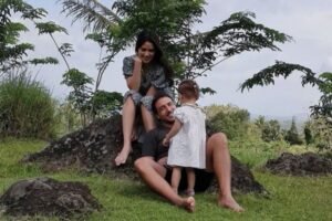 Romansa Alam Magelang: Momen Liburan Raisa & Hamish yang Bikin Iri!