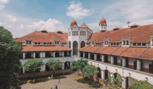 Lawang Sewu Semarang: Keindahan dan Misteri di Balik Arsitektur Megah