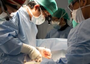 Terobosan Tanpa Sayatan: Inovasi Canggih Atasi Bocor Katup Jantung Tanpa Bedah Terbuka