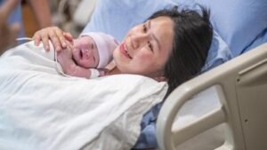 PAMPERING After Birth: Rahasia Menjaga Kesehatan Mental Ibu Pasca Melahirkan