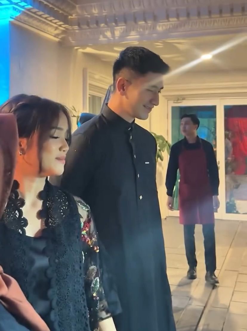 Momen Hangat Verrell Bramasta dan Fuji Bukber Bareng Keluarga Venna Melinda: Keakraban Keluarga yang Memukau
