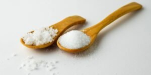 Manis dan Asin Bisa Bahaya: Cara Cerdas Mengurangi Gula dan Garam Demi Hidup Sehat