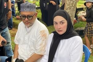 Selamat Jalan Ayahanda Mona Ratuliu: Warisan Kasih Sayang yang Abadi