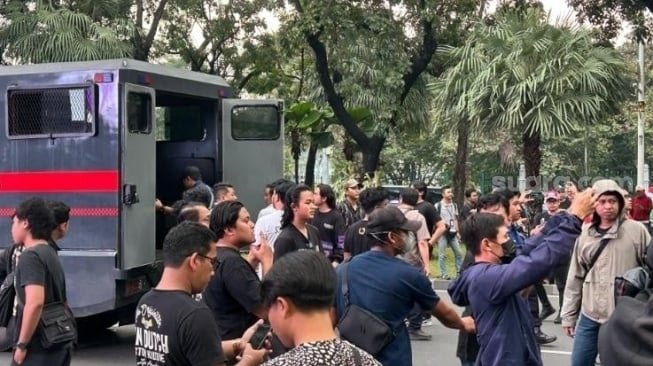 Ricuh di Balai Kota Berakhir Damai: 15 Mahasiswa Dipulangkan Usai Dijamin Keluarga