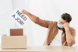 Dari Terpuruk ke Bangkit: Pahitnya PHK dan Manisnya Perjuangan Yogi untuk Keluarga