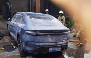 Terbakar di Tengah Kota: Mengungkap Kronologi Mobil Listrik BYD Seal Terbakar di Palmerah