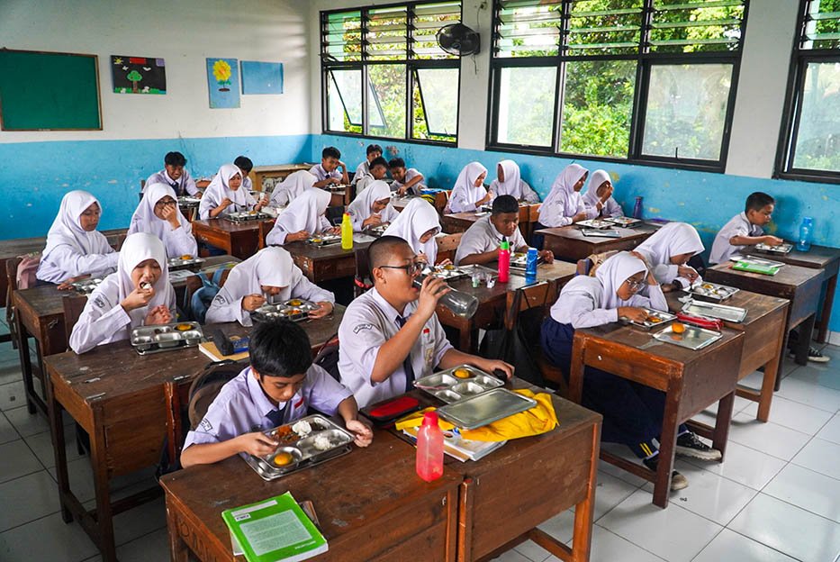 Mencegah Stunting: Apakah Kalori Makan Bergizi Gratis Sudah Cukup?