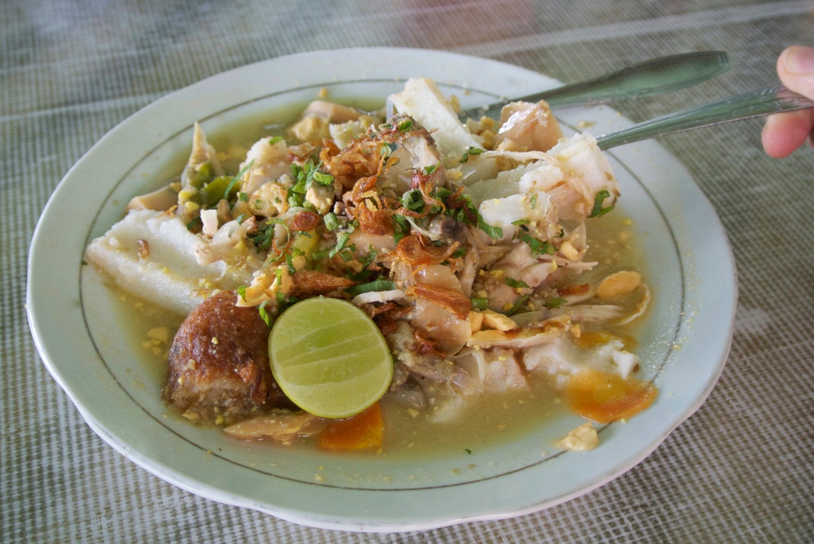 Soto Banjar: Hangatnya Kalimantan Selatan dalam Semangkuk Lezat Penuh Rempah