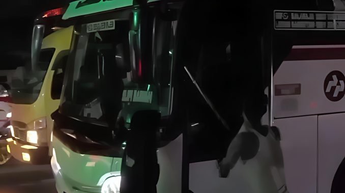 Sekawanan Pengamen Rusak Bus Primajasa: Apa yang Terjadi Saat Larangan Dilanggar?