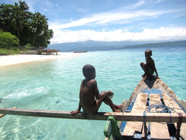 Teluk Doreri Manokwari: Surga Tersembunyi di Jantung Papua Barat