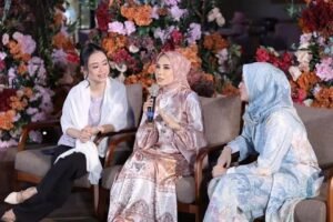 Kilau Elegansi Nusantara: Hidah Pratama Suguhkan Pesona Busana Lewat Mini Show Eksklusif”