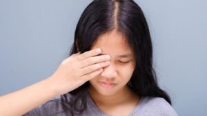 Mata Kedutan Bukan Tanda Rezeki! Ini Penjelasan Medis yang Perlu Kamu Tahu