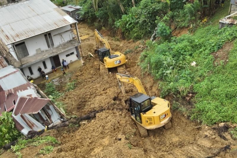 Samarinda Berduka: Longsor Telan 4 Rumah, 2 Jiwa Melayang, 2 Masih Dicari