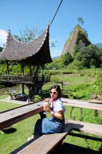 Menjelajah Surga Tersembunyi: Bukit Ngarai Takuruang, Permata Alam di Bukittinggi