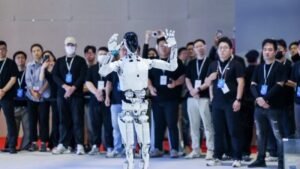 Siap Bertarung! Robot Humanoid Unjuk Gigi Sebelum Laga Tinju Perdana di China