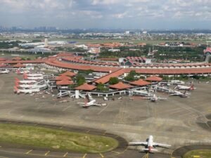 Jakarta Menggeliat: Ketika Soekarno-Hatta Jadi Panggung Hiruk Pikuk Nusantara