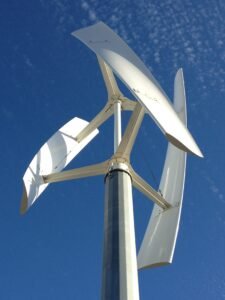 Menari Bersama Angin: Kisah Unik Turbin Angin Vertikal