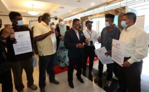 Pajak Usaha di Indonesia: Antara Kontribusi Negara dan Beban Pengusaha