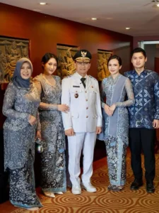 Sorotan Keluarga di Bawah Lensa Publik: Antara Privasi, Tanggung Jawab, dan Dampak Sosial